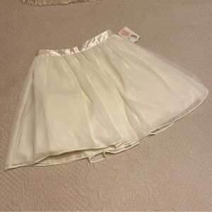 B. Darling Chiffon Skirt White 5/6 NWT